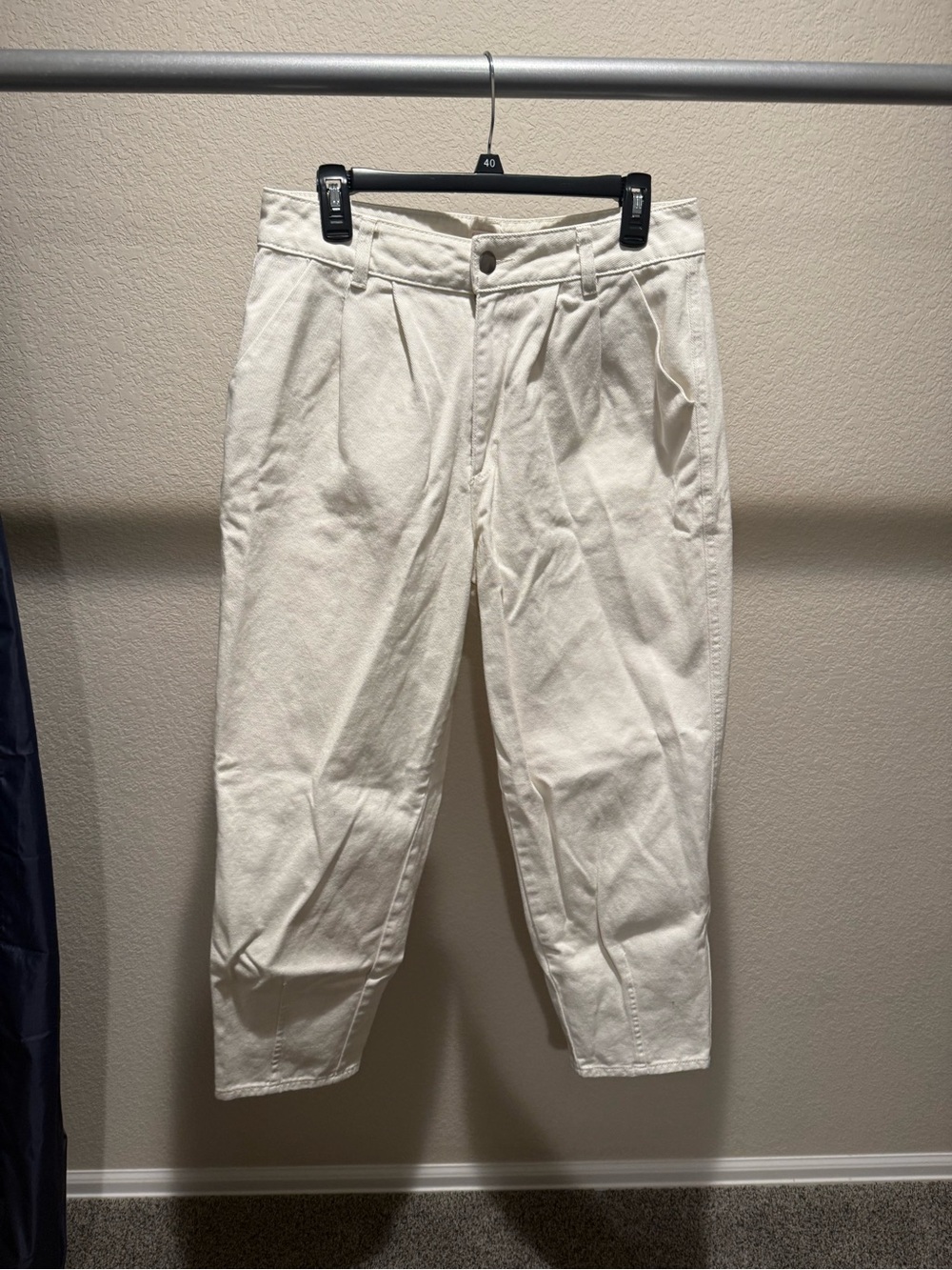 Gianni Bini Cream High-Rise Pleated Chinos